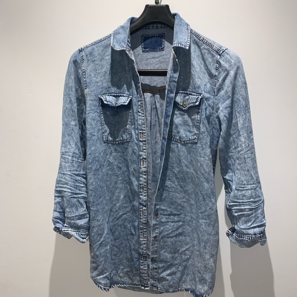Oversized light denim button down shirt - Picture 4 of 7